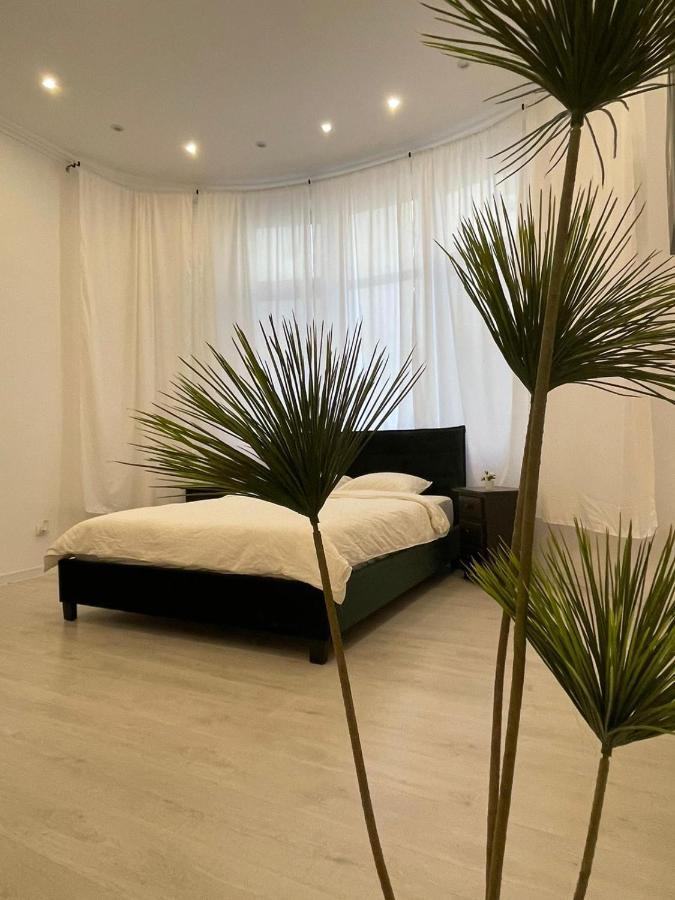 Апартаменты Outstanding 3Br Ultracentral Cityview Balcony Aaa Бухарест Экстерьер фото
