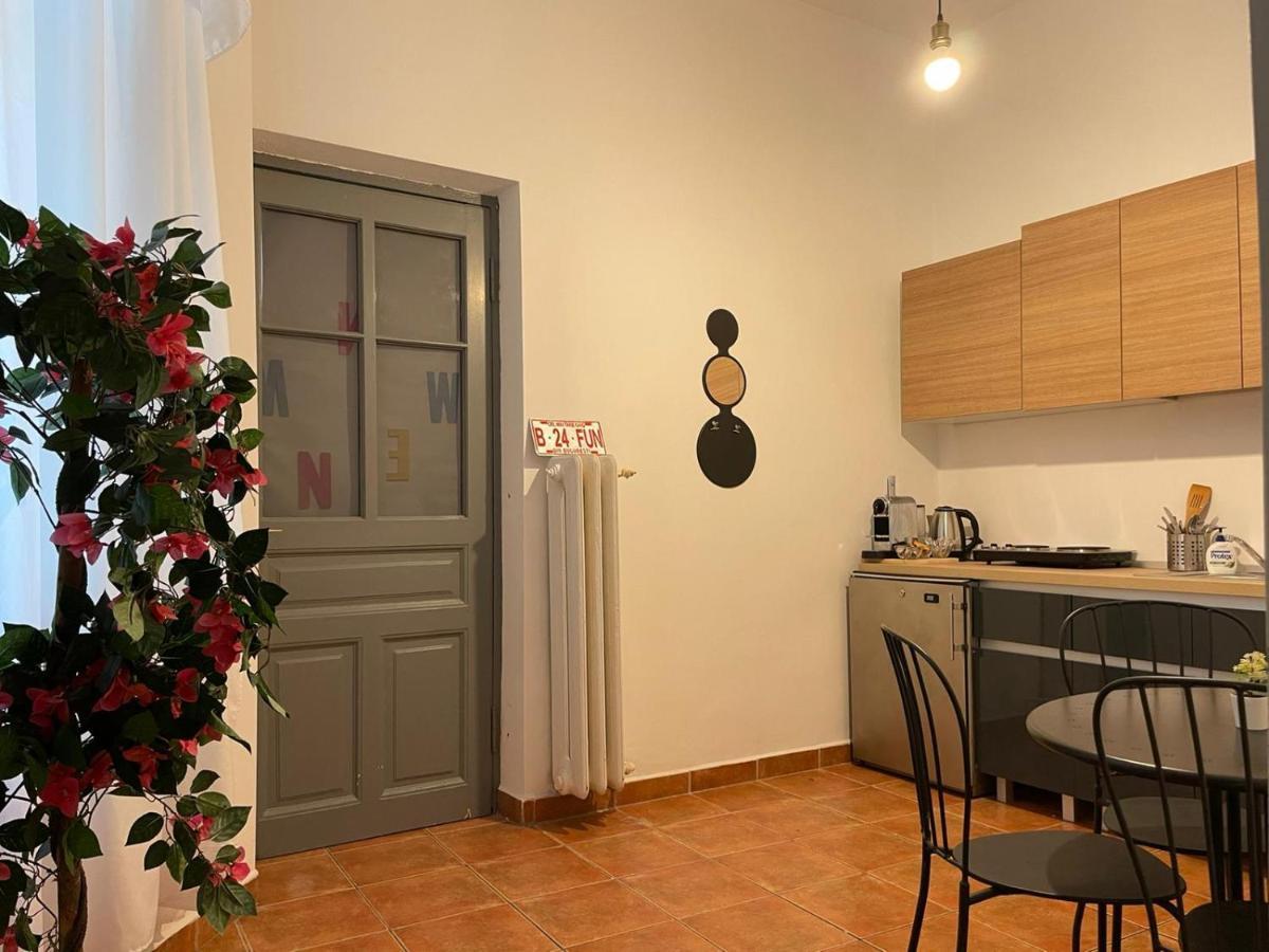 Апартаменты Outstanding 3Br Ultracentral Cityview Balcony Aaa Бухарест Экстерьер фото